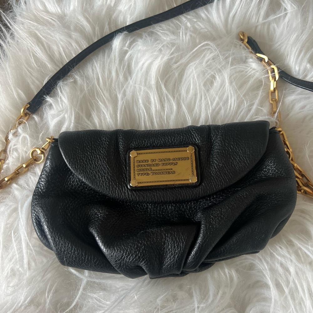 MBMJ classic q Karlie Crossbody bag.
